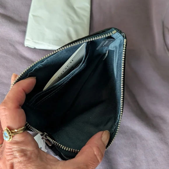 Nwt Coach Corner Zip Wristlet - Picture 9 of 9